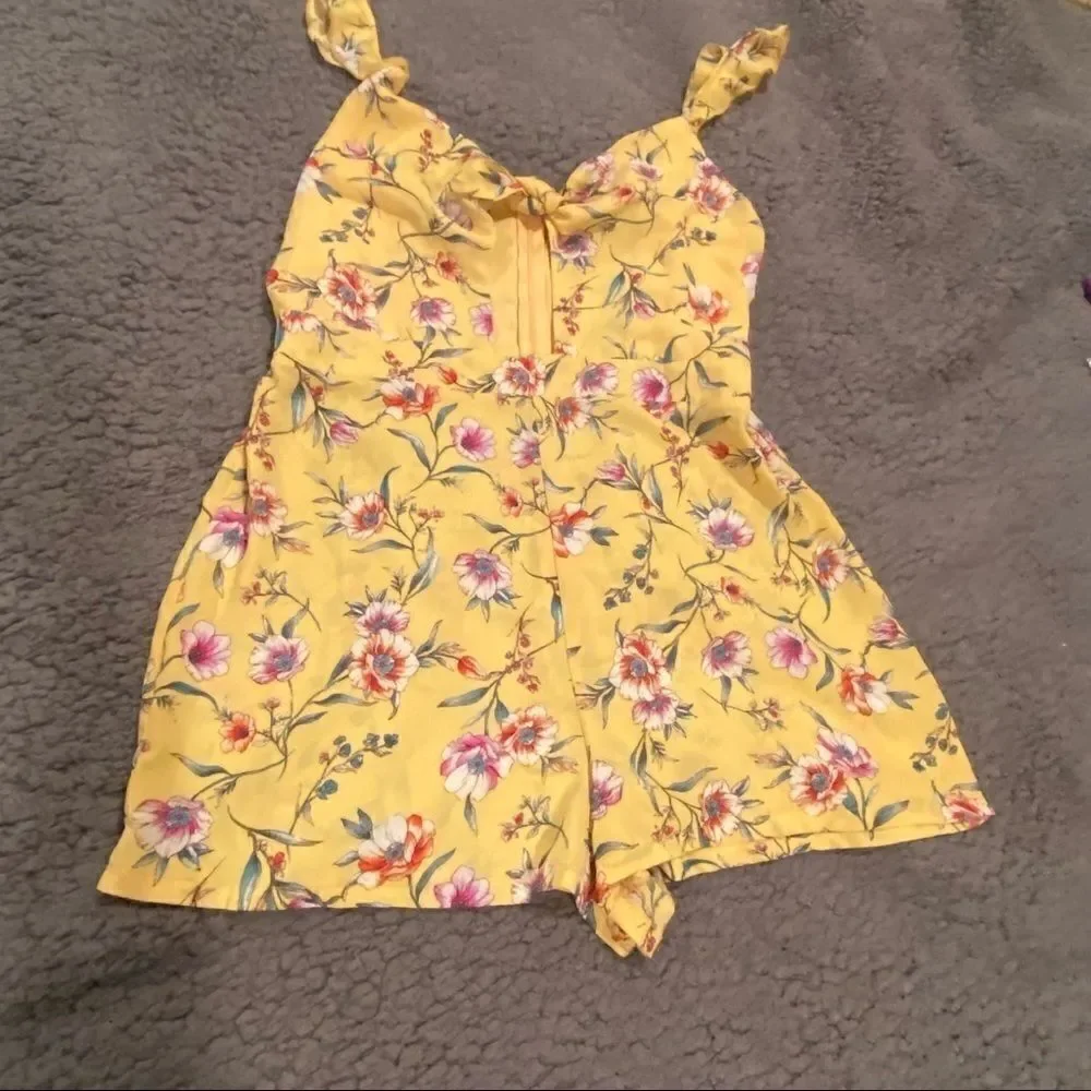 Timing  Romper   - Picture 12 of 12